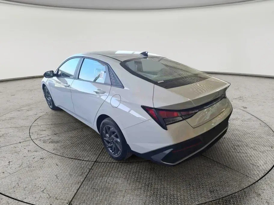 Hyundai Elantra Smart China 2026