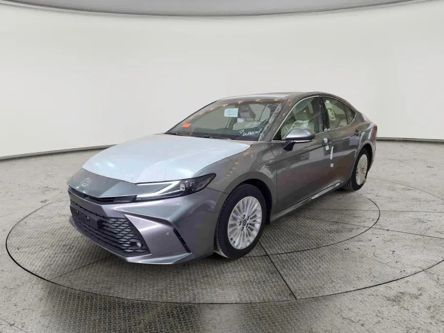 Toyota Camry E Plus HEV 2026