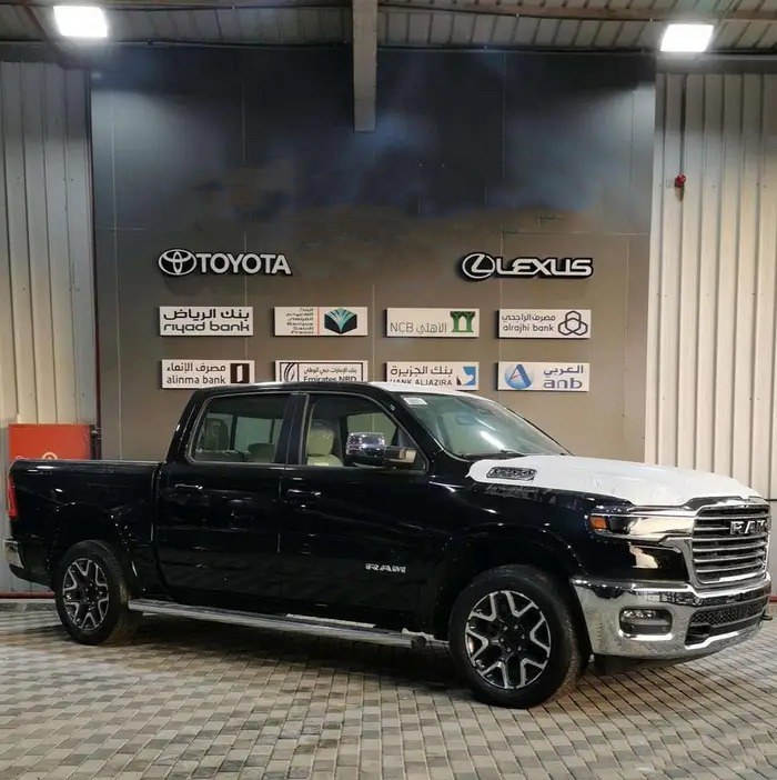 Dodge Ram LARAMIE Double Cab 2026