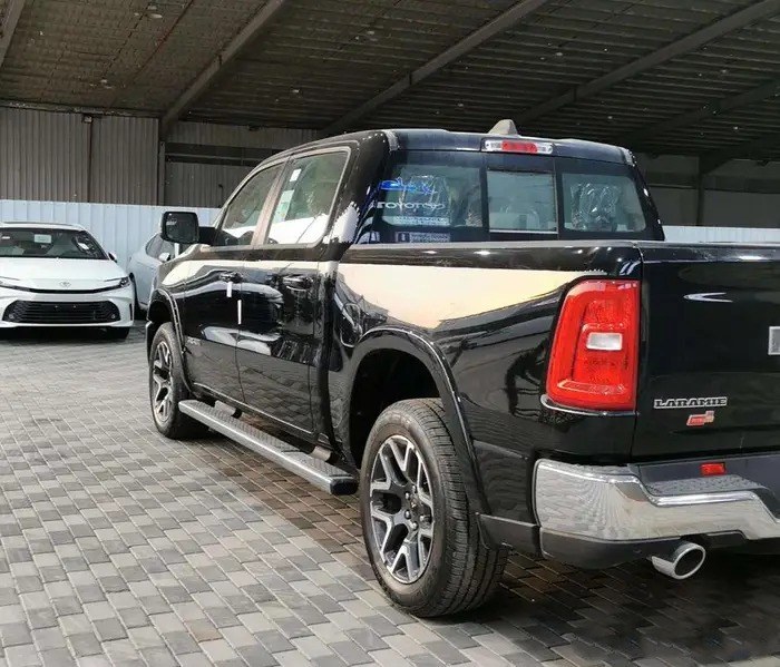 Dodge Ram LARAMIE Double Cab 2026
