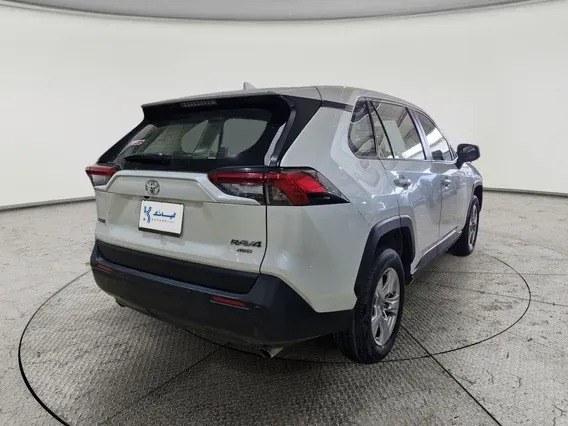 Toyota RAV4 LE 2022