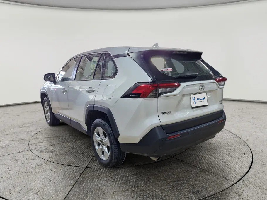 Toyota RAV4 LE 2022