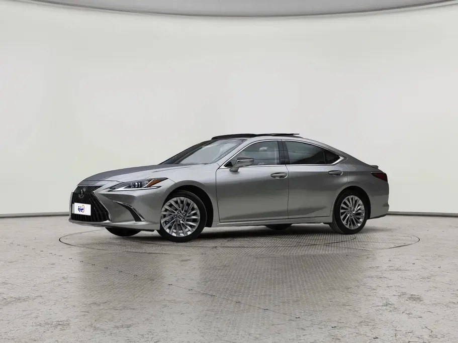 Lexus ES 350 CC Elite 2025