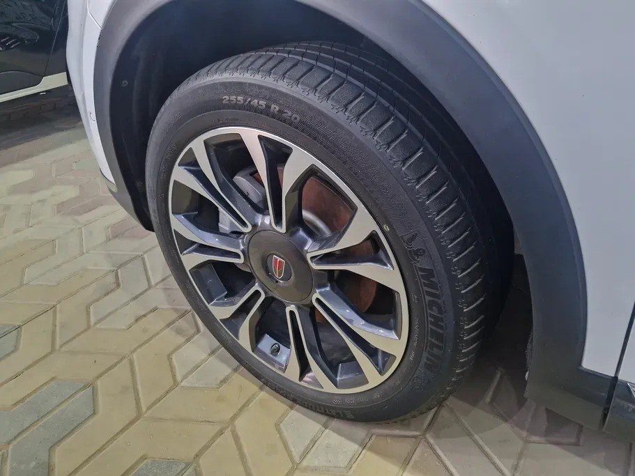 Hongqi HS5 Deluxe 2022