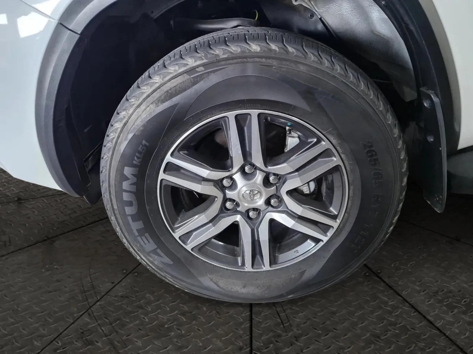Toyota Fortuner VX 2024