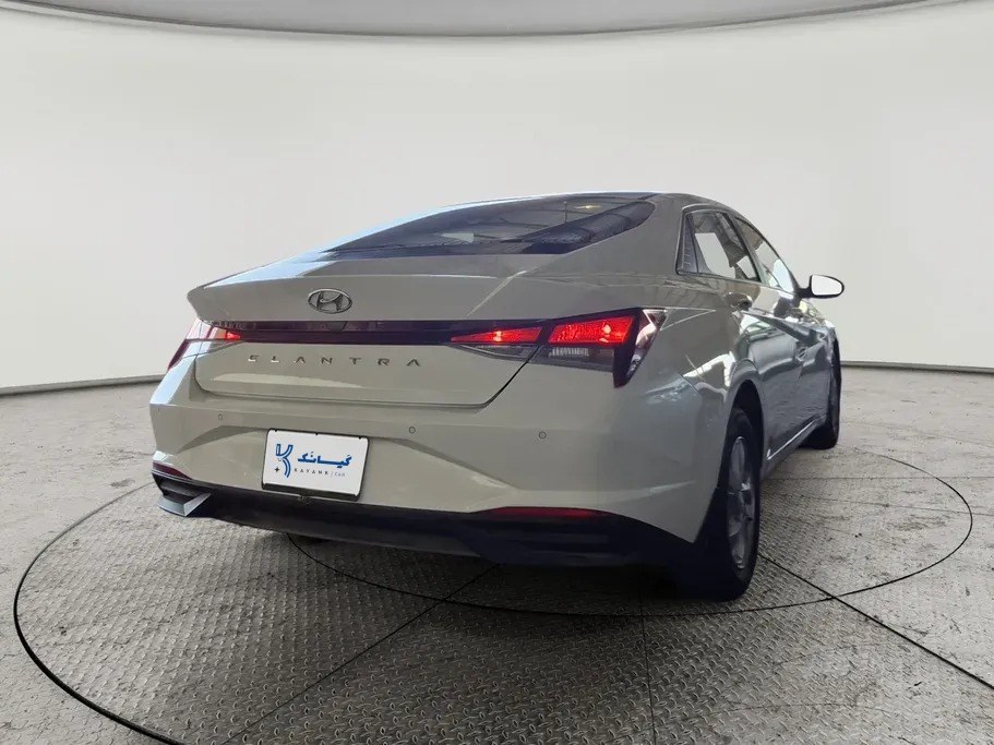 Hyundai Elantra Smart 2021