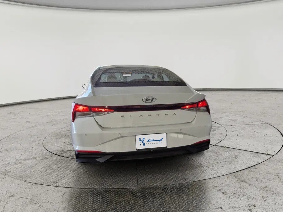 Hyundai Elantra Smart 2021