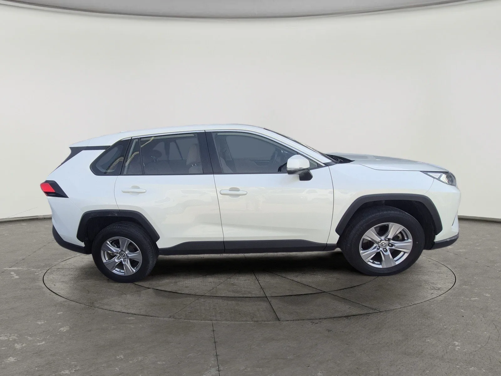 Toyota RAV4 LE 2022