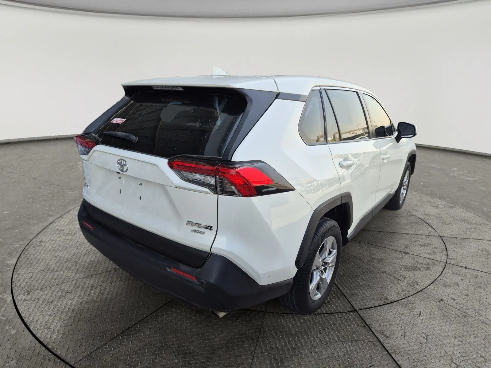 Toyota RAV4 LE 2022