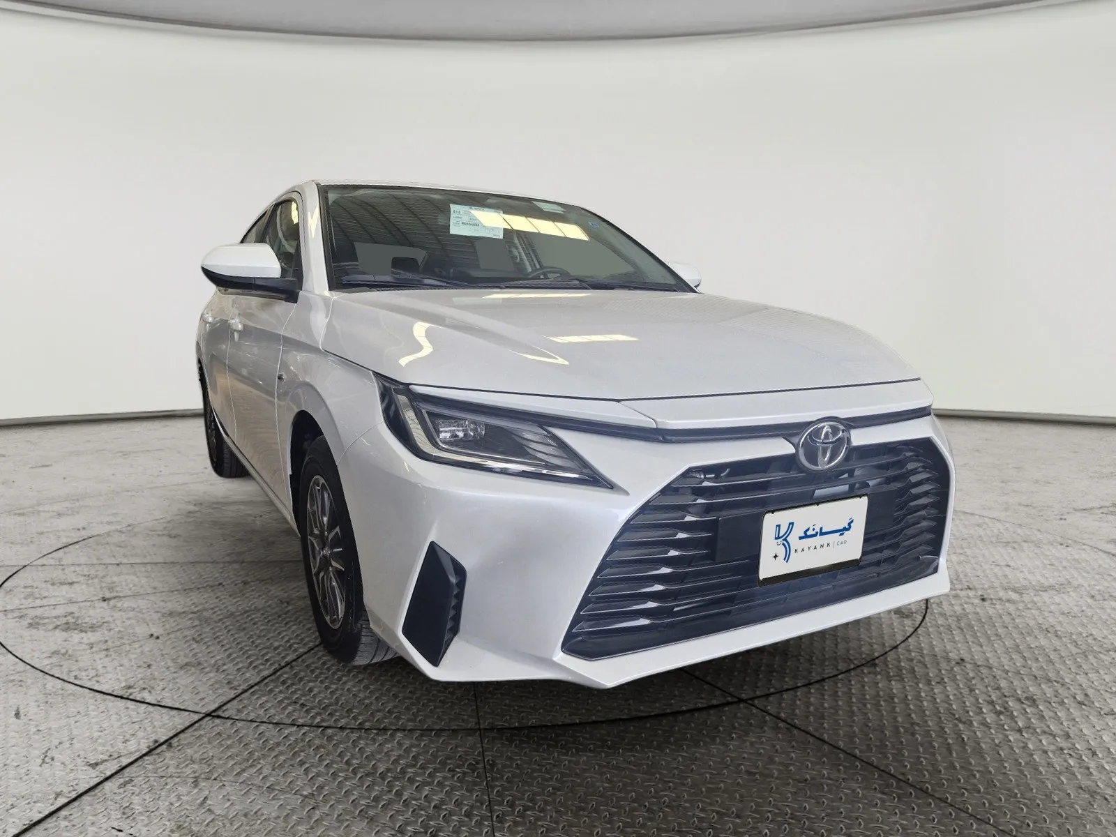 Toyota Yaris Y 2024