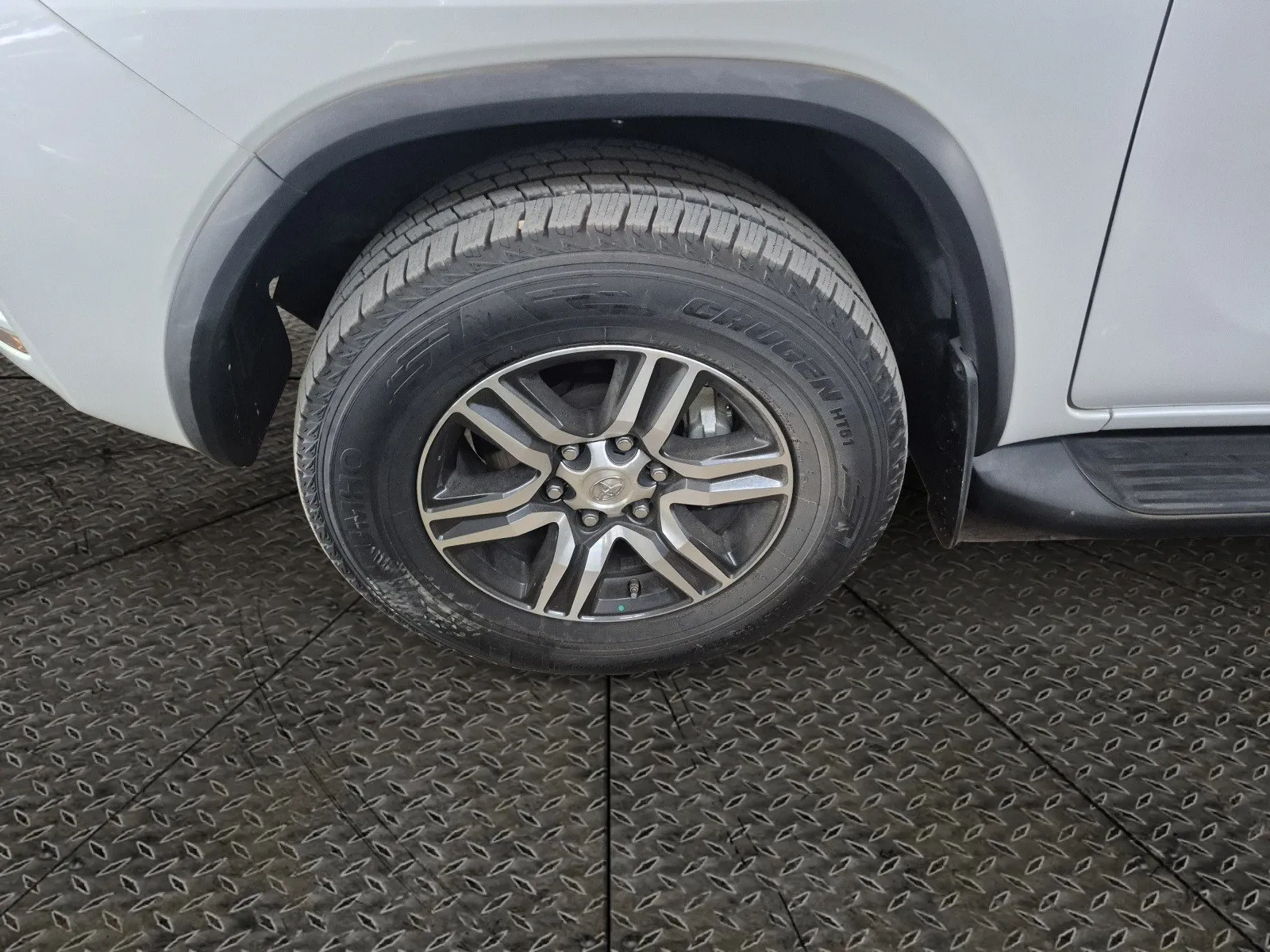Toyota Fortuner GX 2024
