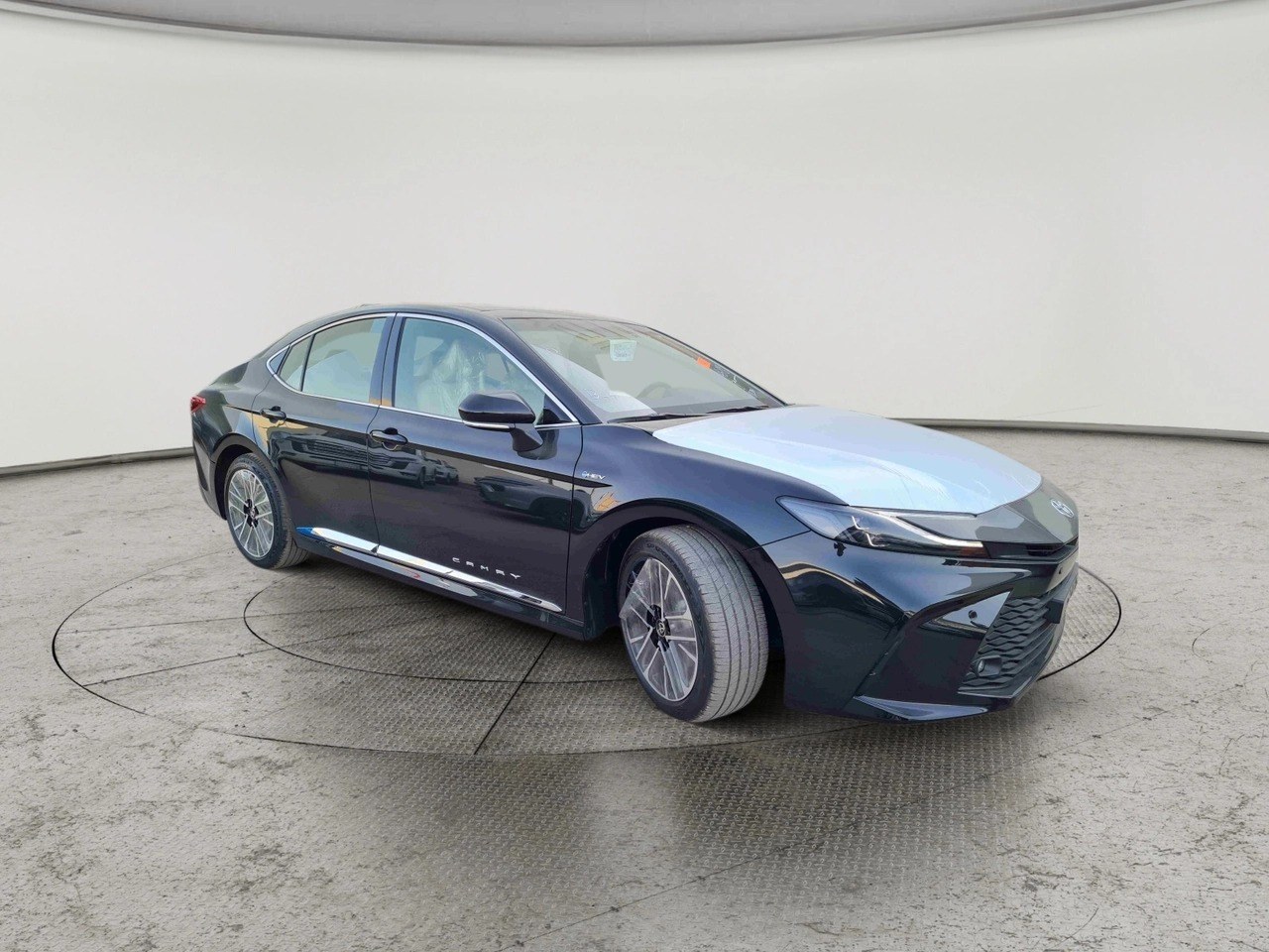 Toyota Camry LE HEV 2026