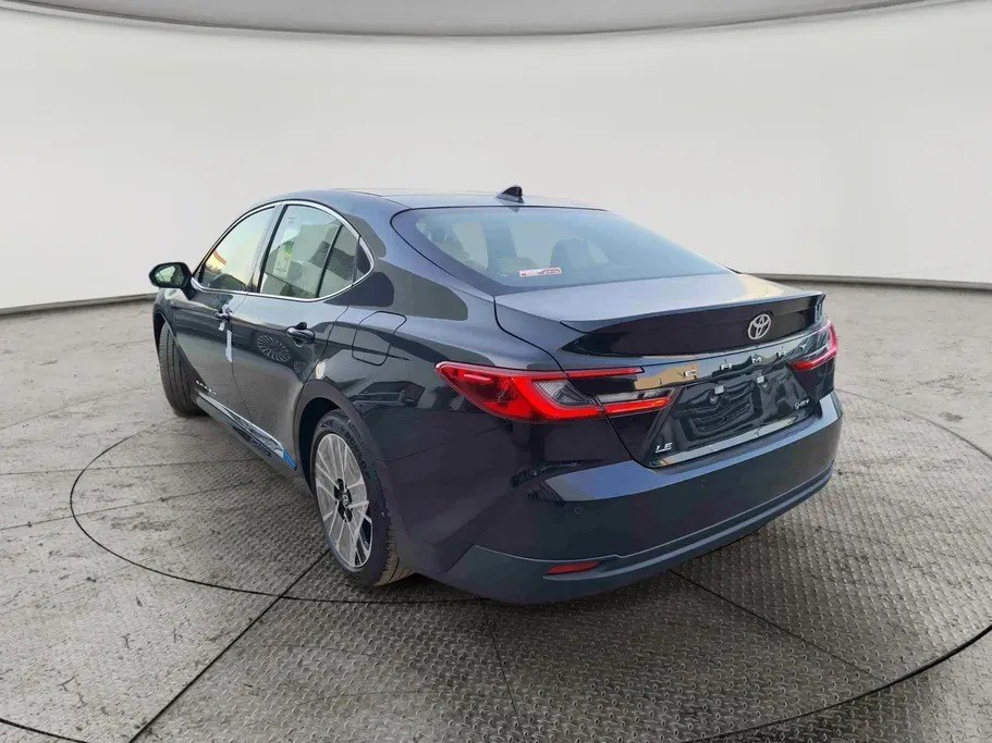 Toyota Camry LE HEV 2026