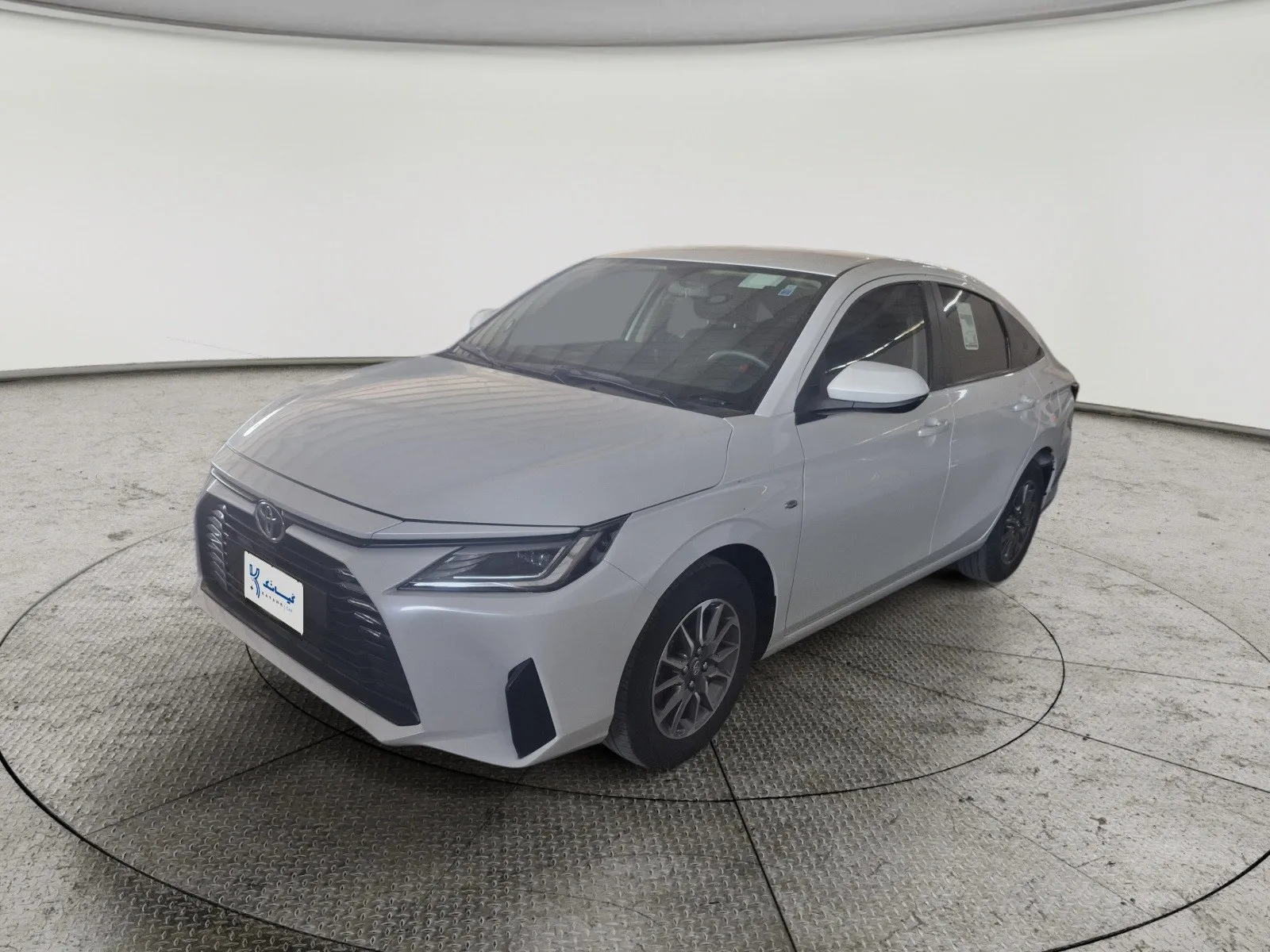 Toyota Yaris Y 2024