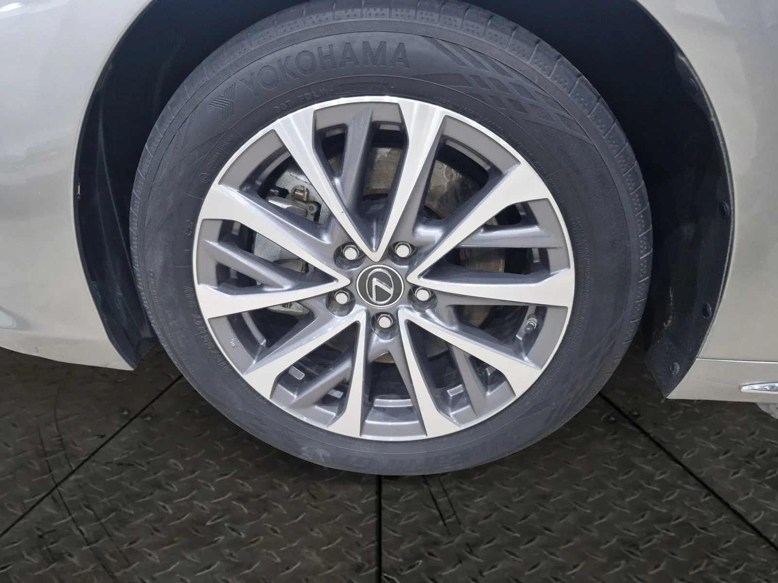Lexus ES 350 2025