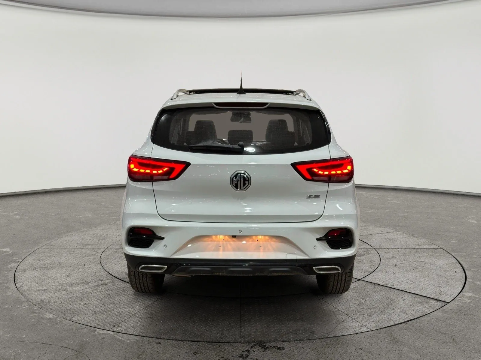 MG ZS LUX T 2024
