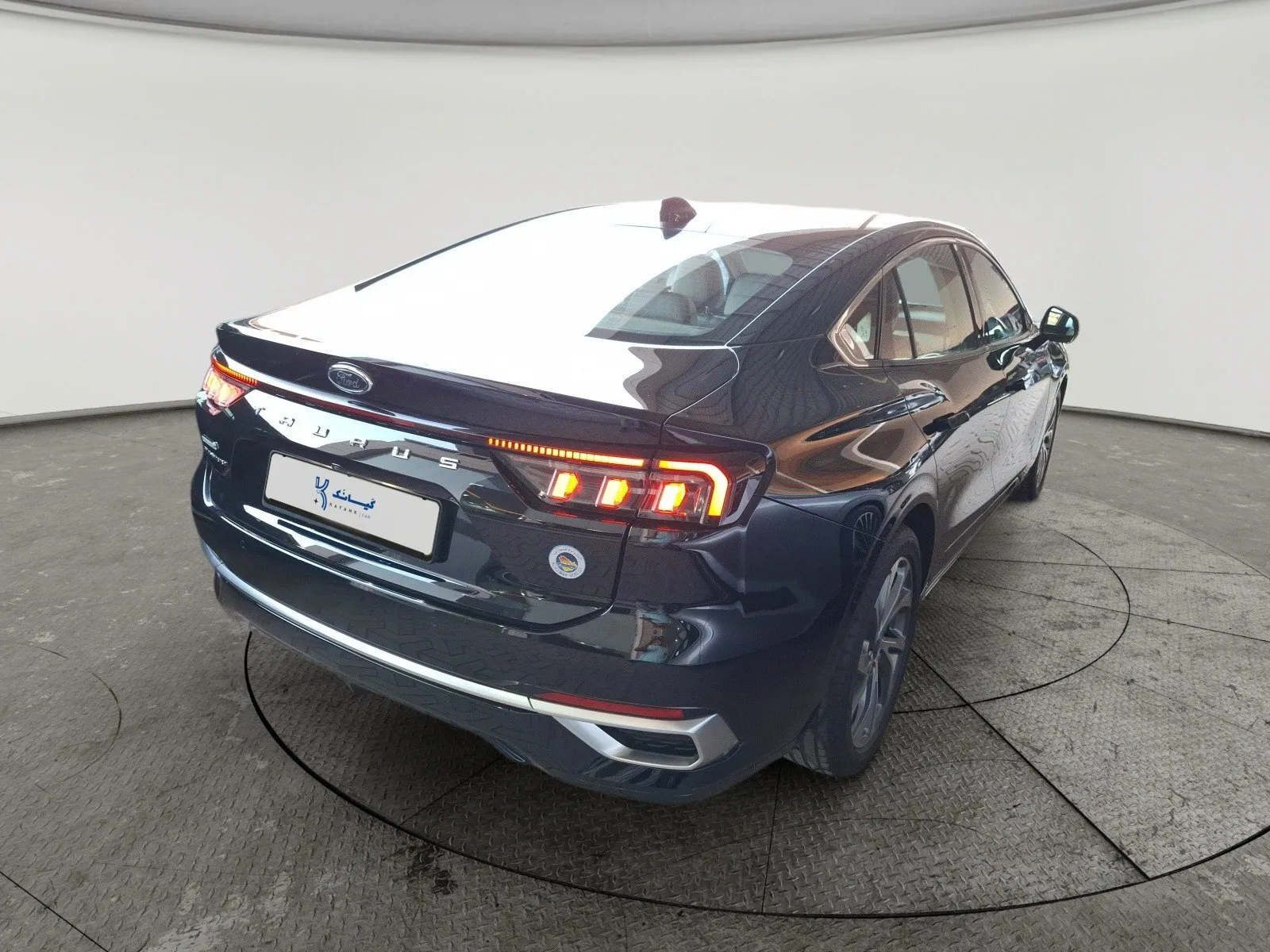Ford Taurus Titanium 2023