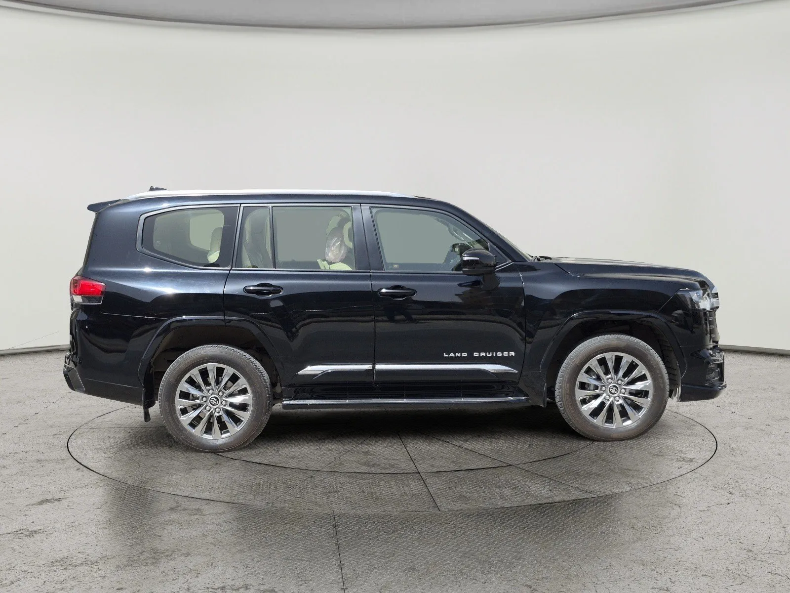 Toyota Land Cruiser GXR 2025