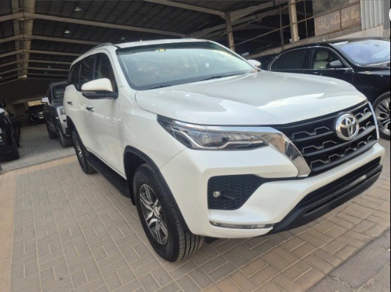 Toyota Fortuner VX 2024
