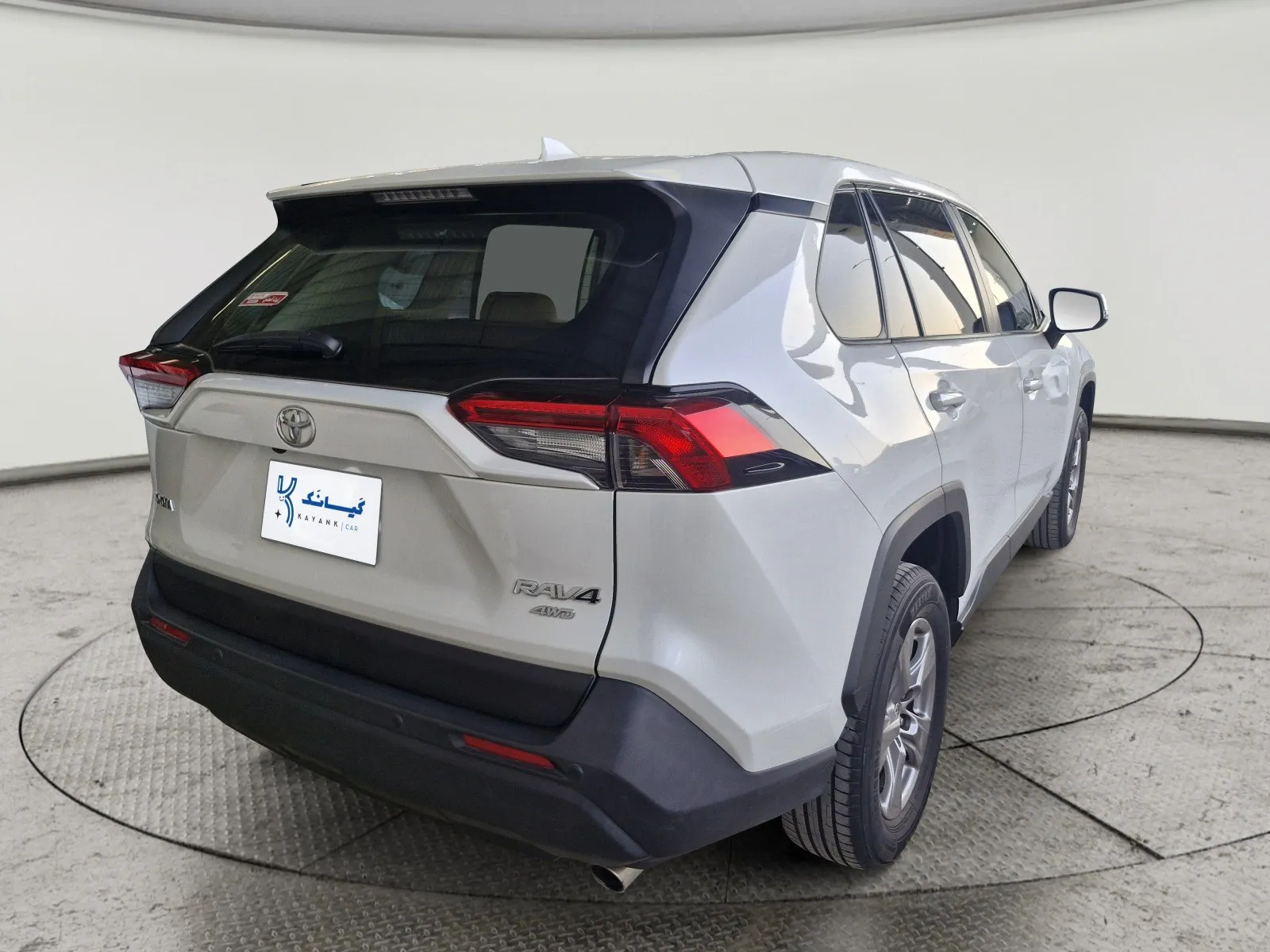 Toyota RAV4 LE 2024