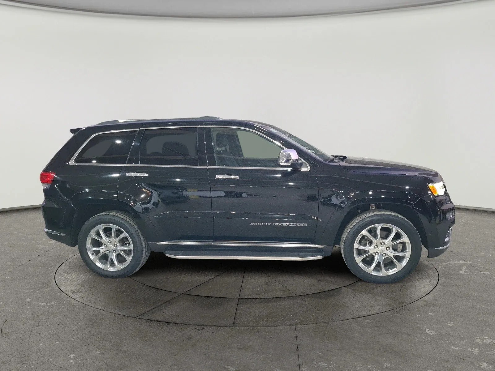 Jeep Grand Cherokee ساميت 2021
