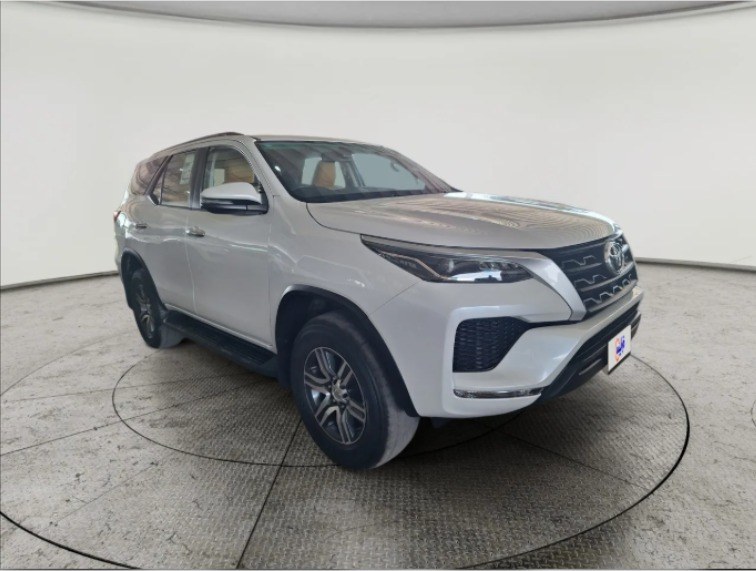 Toyota Fortuner GX 2023
