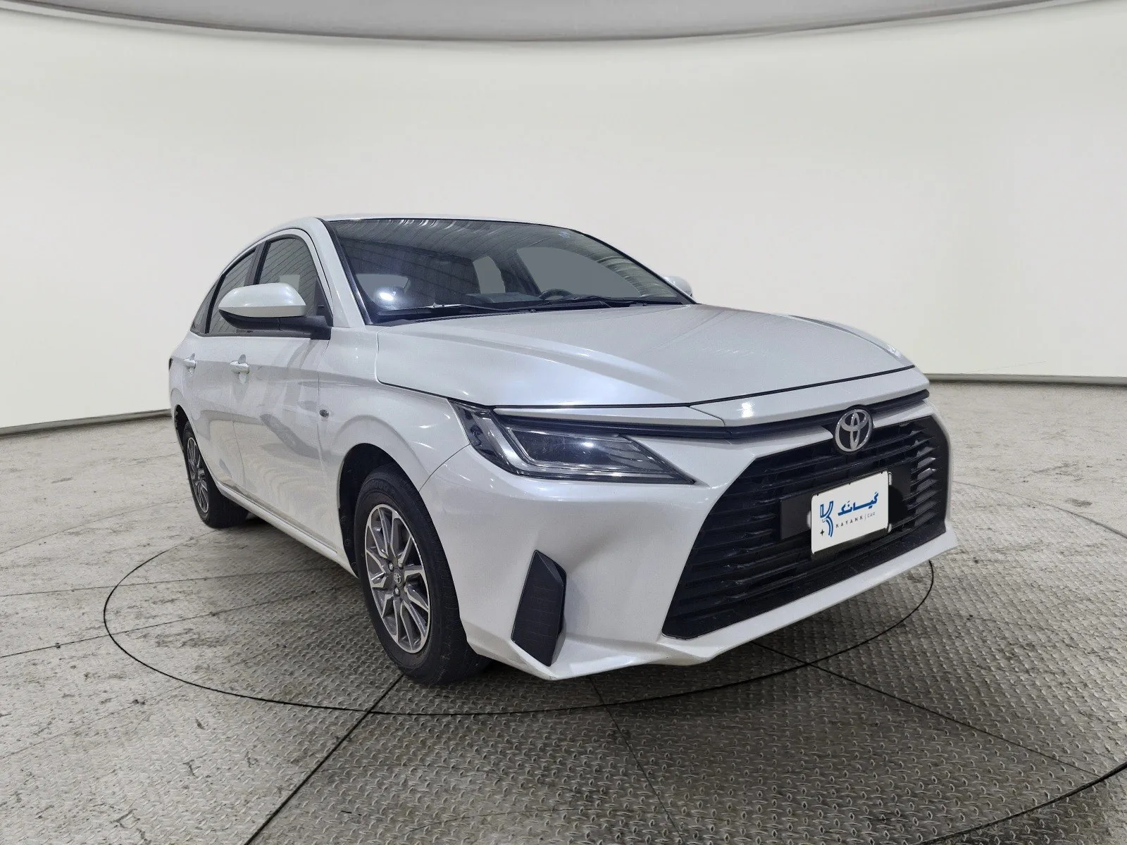 Toyota Yaris Y 2024