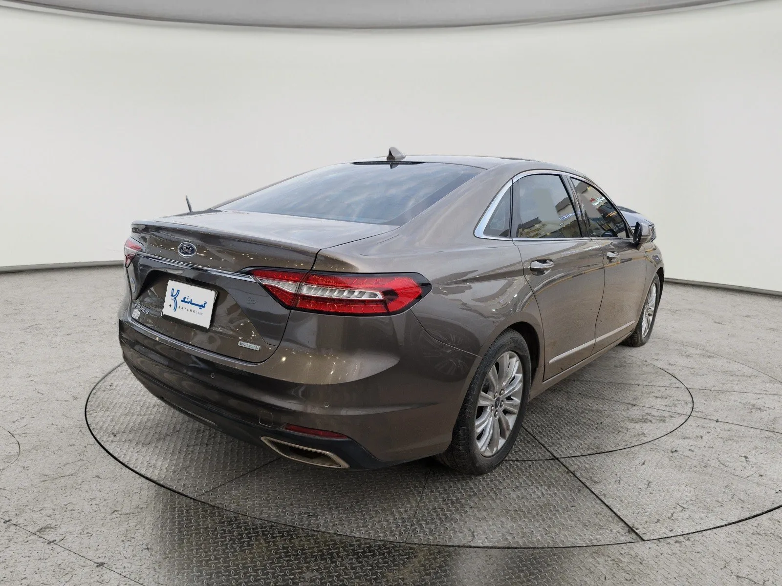 Ford Taurus Trend 2020