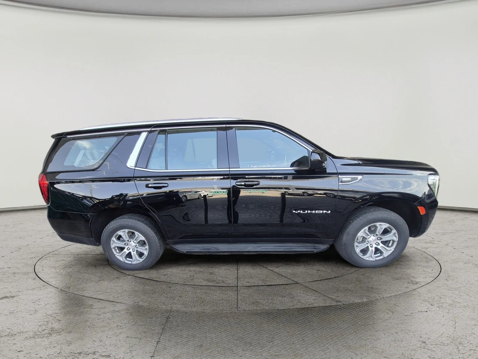 GMC Yukon SLE 2024