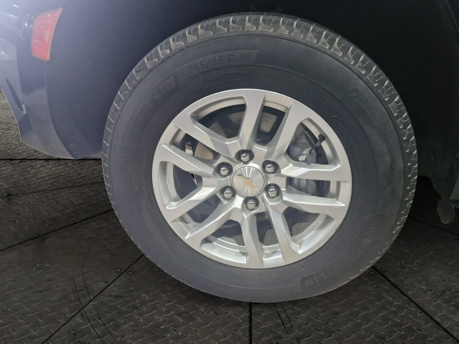 Chevrolet Suburban LS 2024