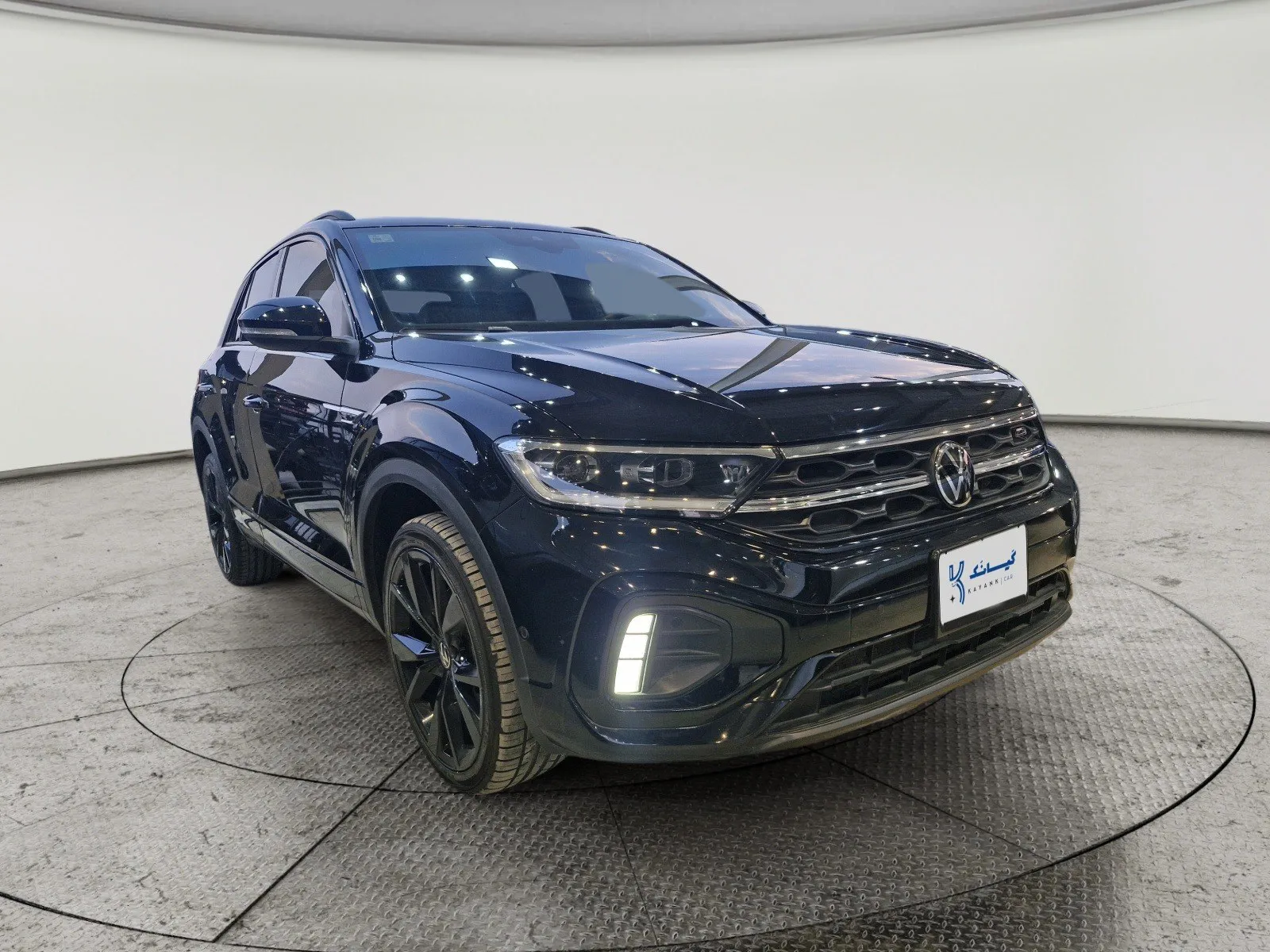 Volkswagen T-Roc ار لاين 2023
