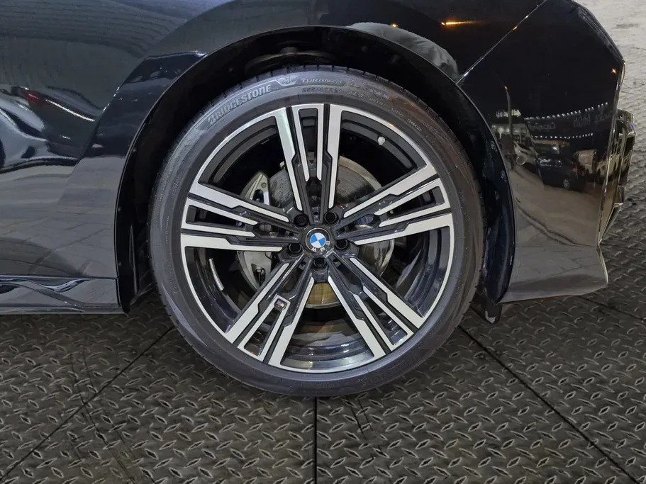 BMW 7 Series 735i 2026