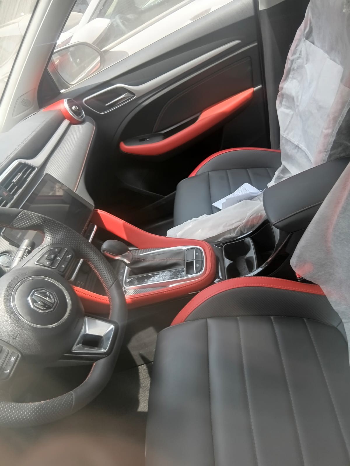 MG ZS LUX T 2024