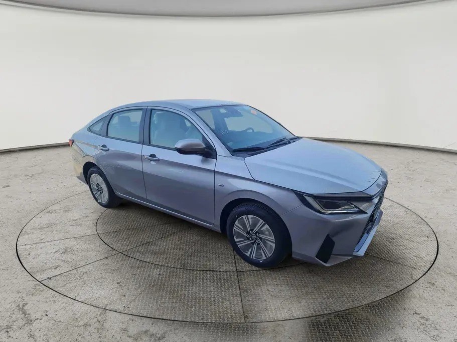 Toyota Yaris Y Plus 2026