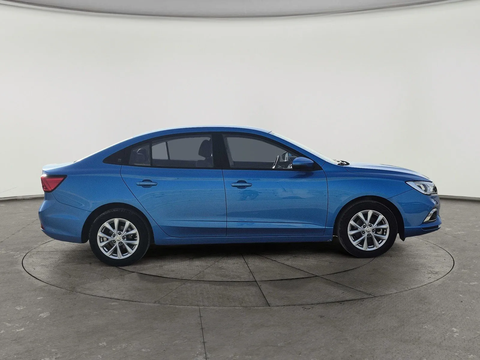 MG 5 STD 2025