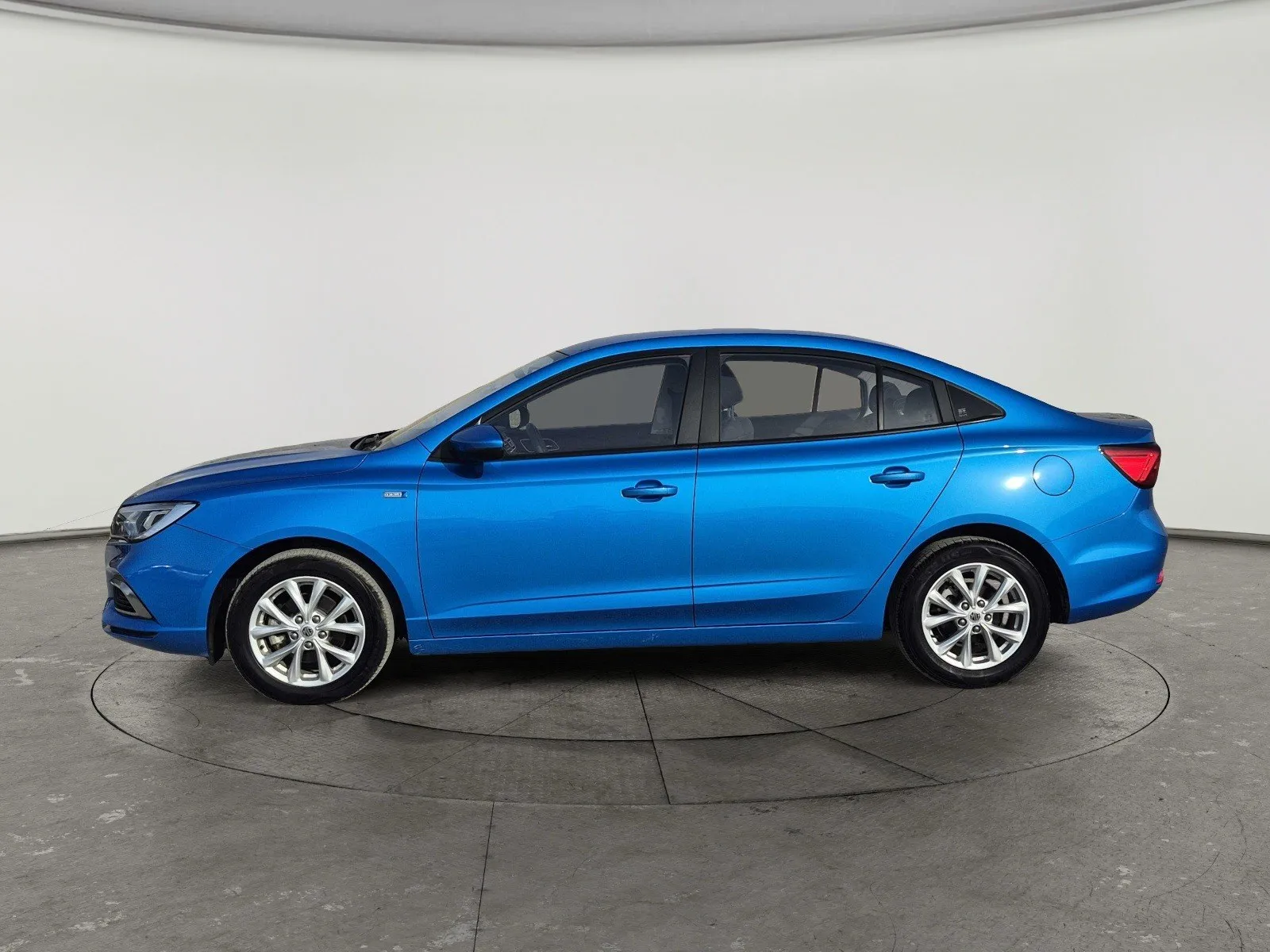 MG 5 STD 2025