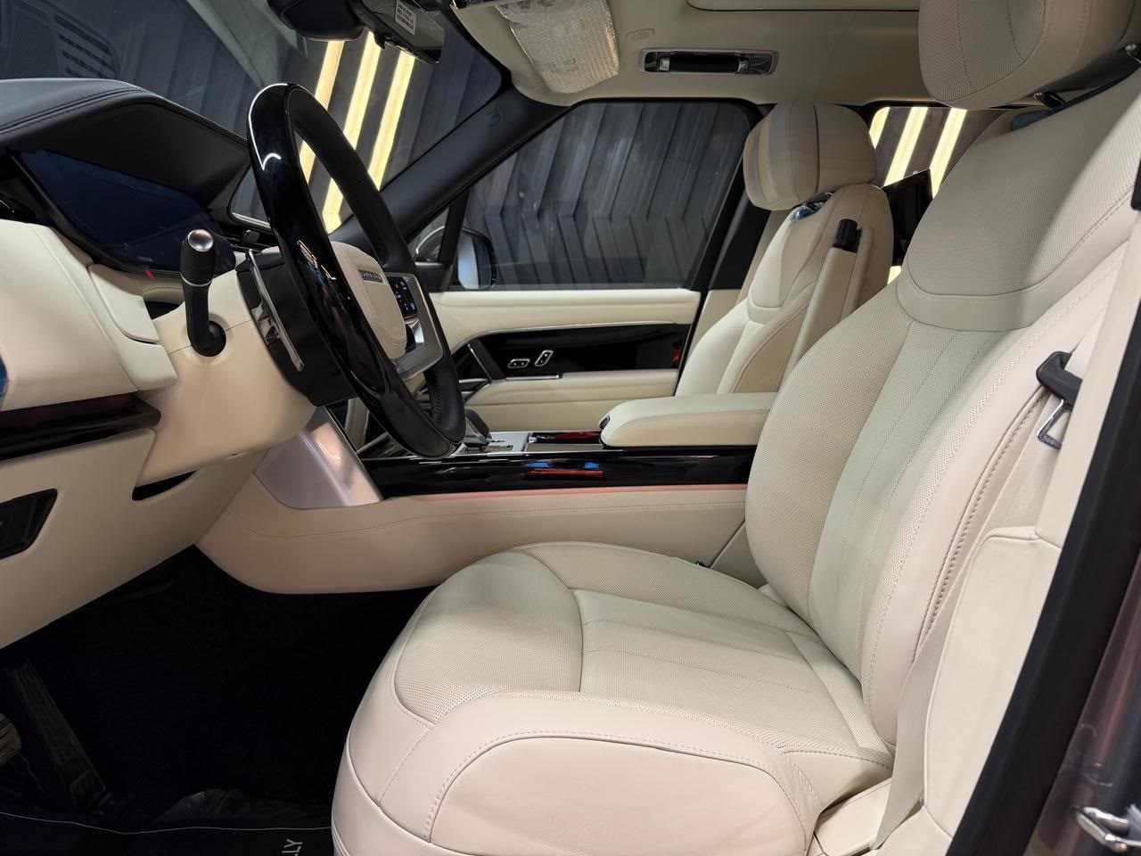 Land Rover Range Rover Autobiography 2026