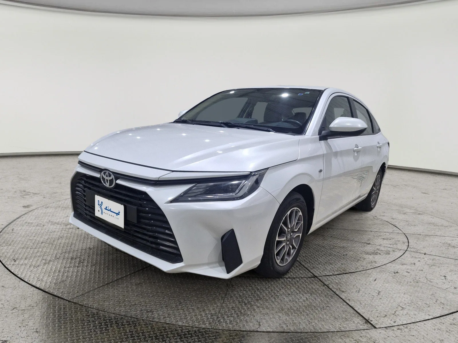 Toyota Yaris Y 2024