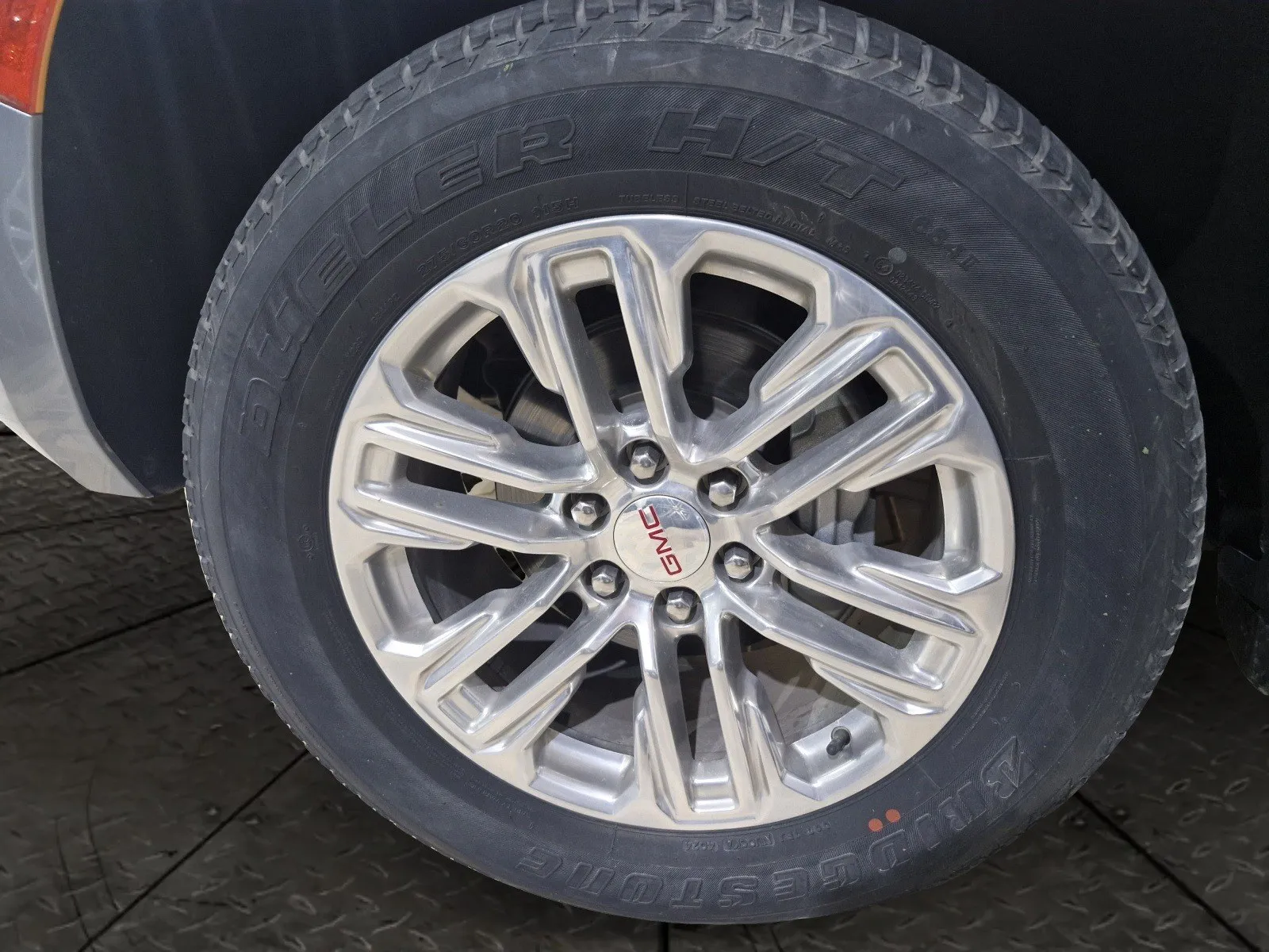 GMC Yukon SLT 2023