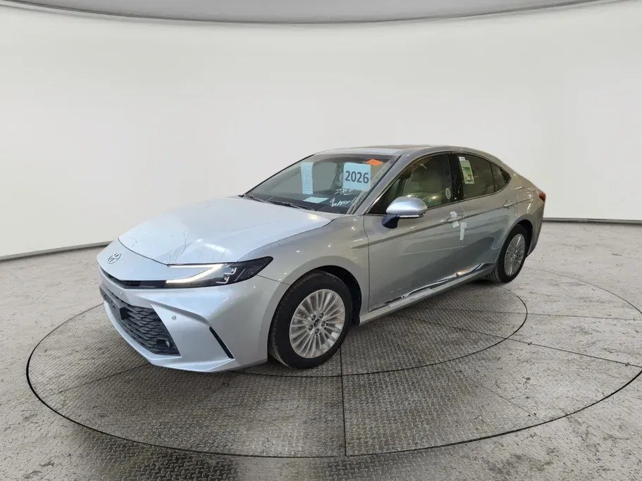 Toyota Camry LE 2026