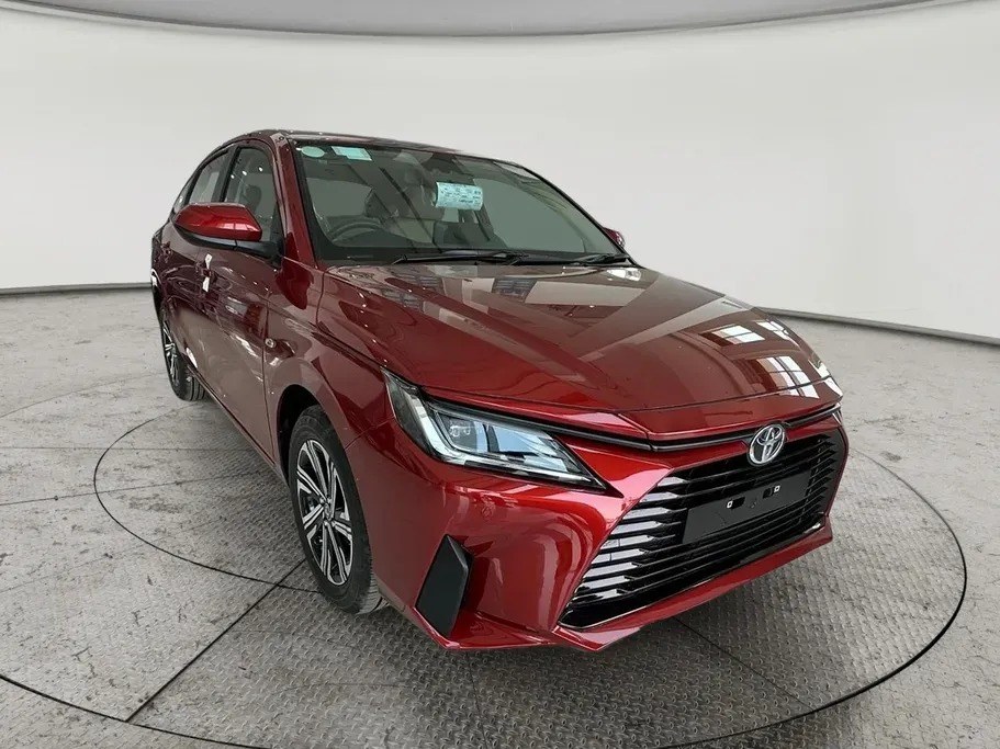 Toyota Yaris Y Plus 2026