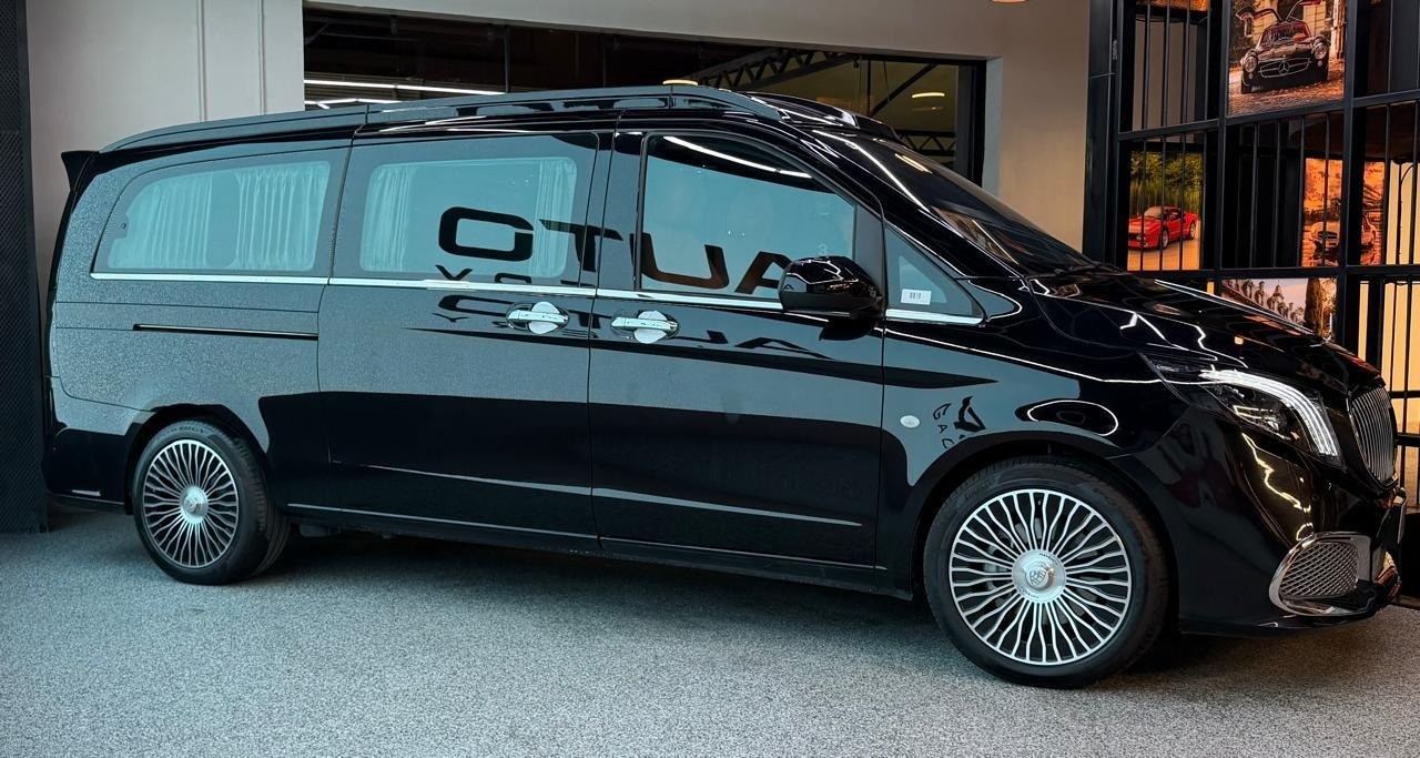 Mercedes-Benz V300 2025