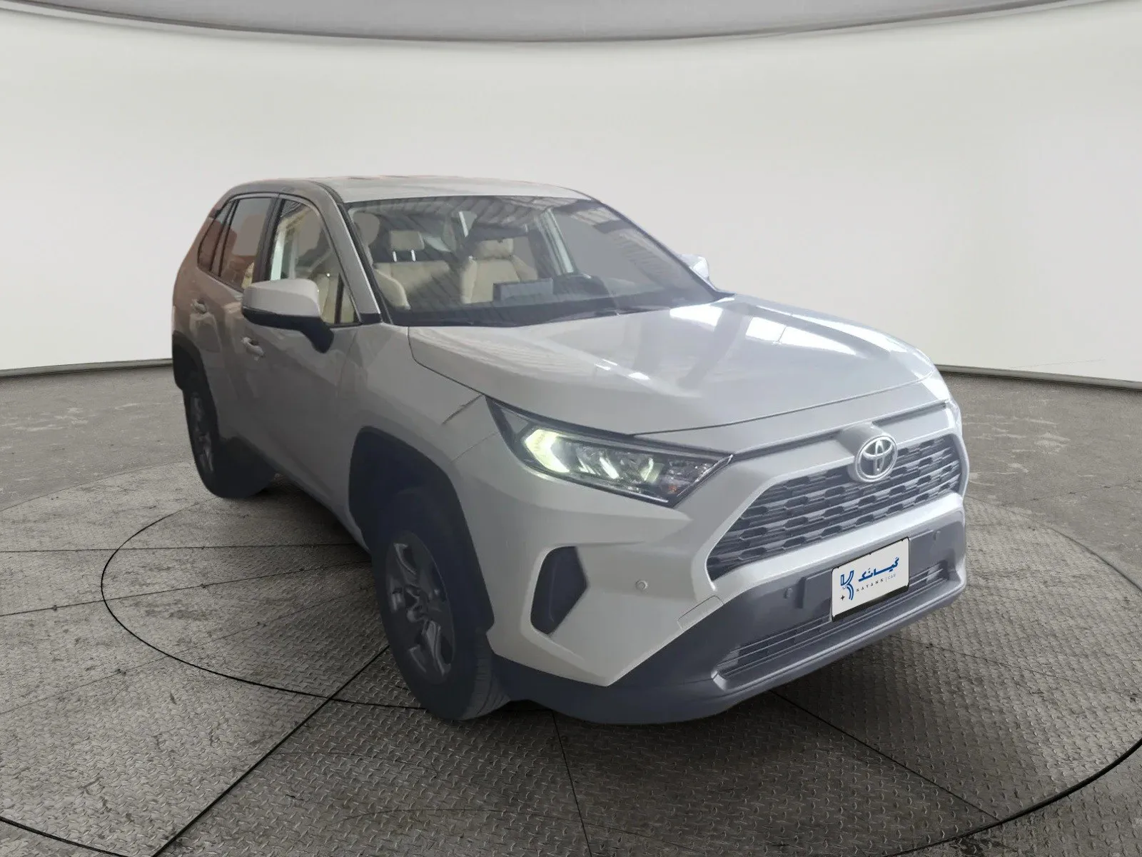 Toyota RAV4 LE 2024