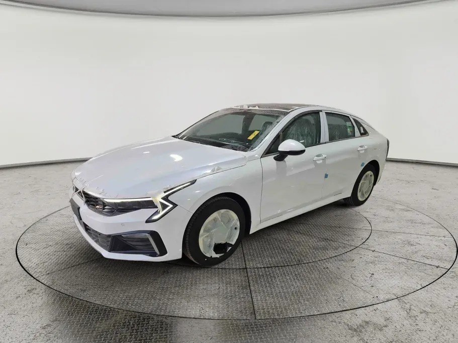 Kia K5 GL Panorama 2025