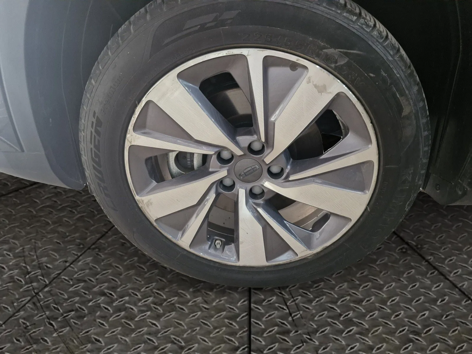 Geely Okavango Premium 2023