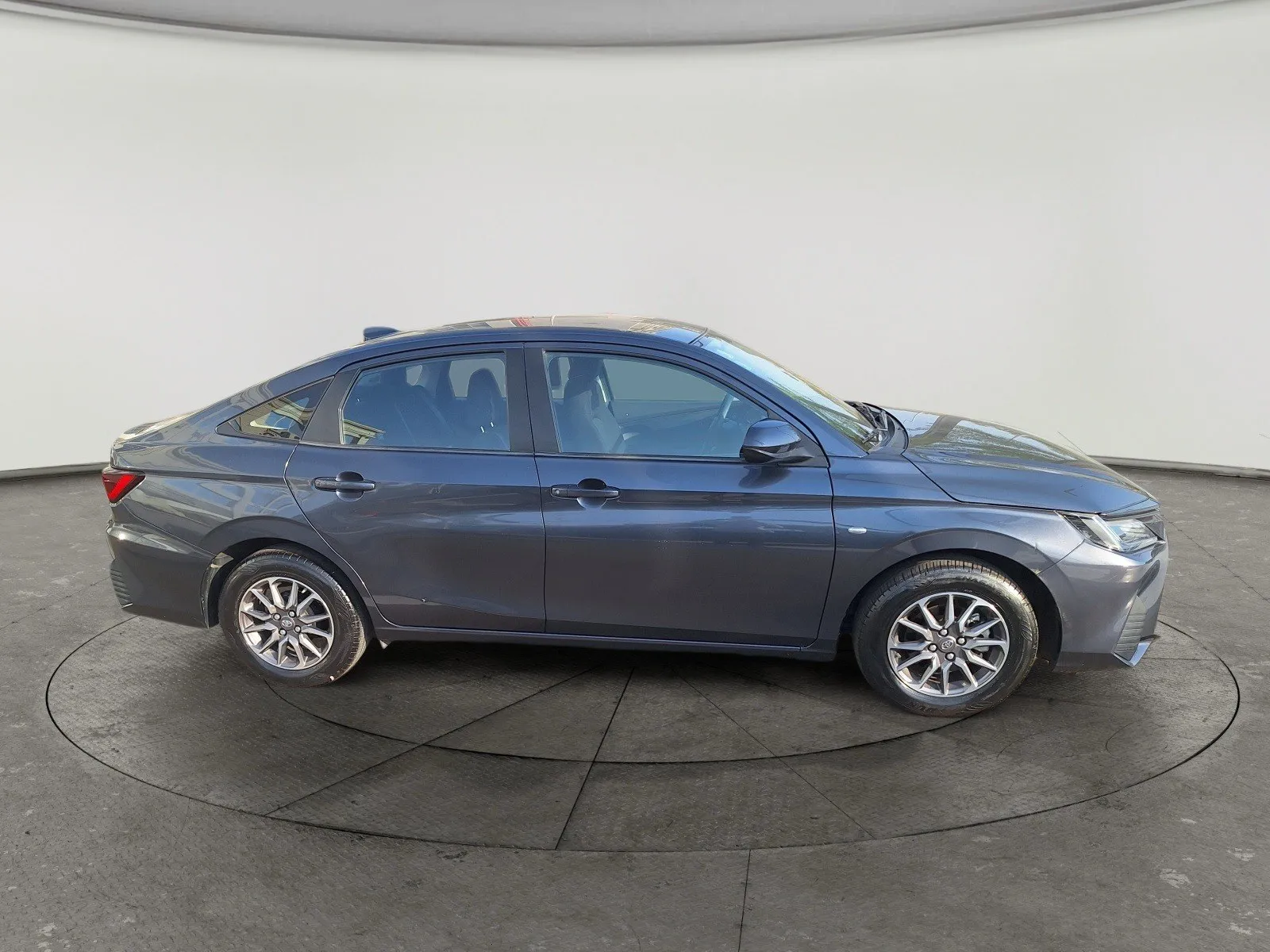Toyota Yaris Y 2023