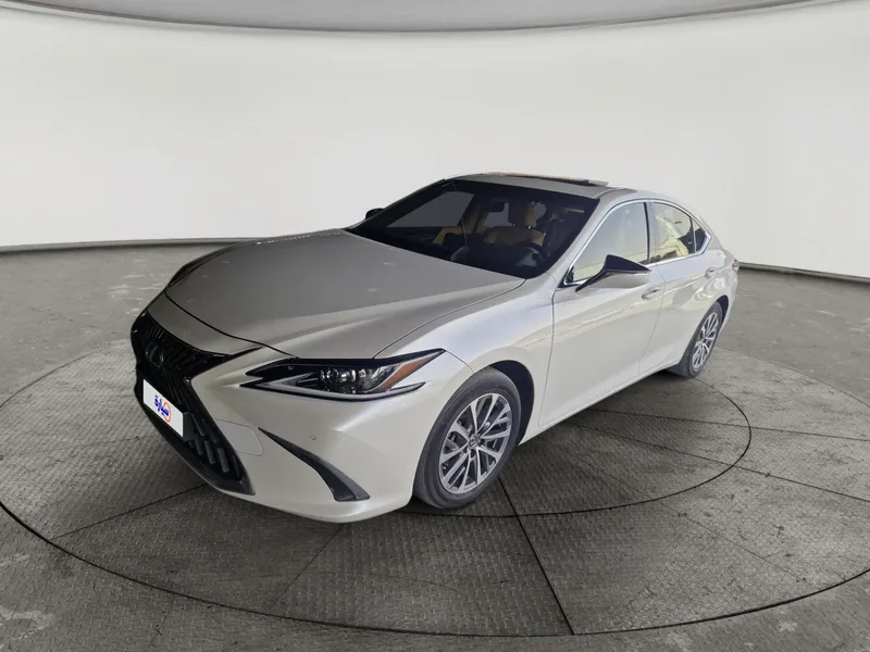 Lexus ES 2023