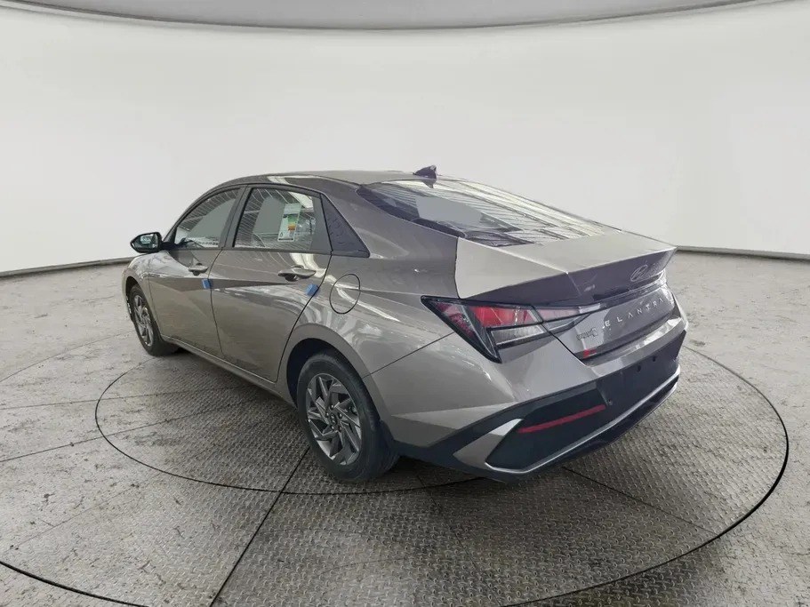 Hyundai Elantra Smart China 2026