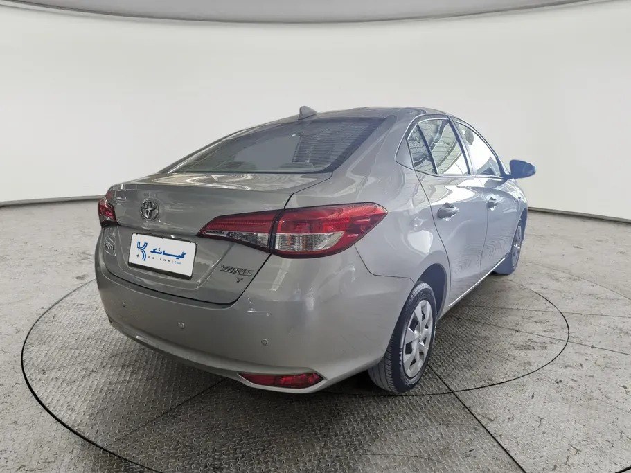 Toyota Yaris Y FLT 2022