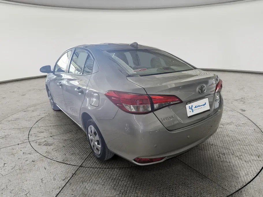 Toyota Yaris Y FLT 2022